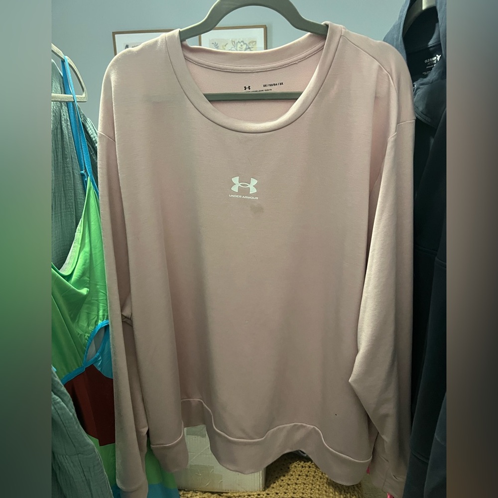 Under armour Sweatshirt ****has stain